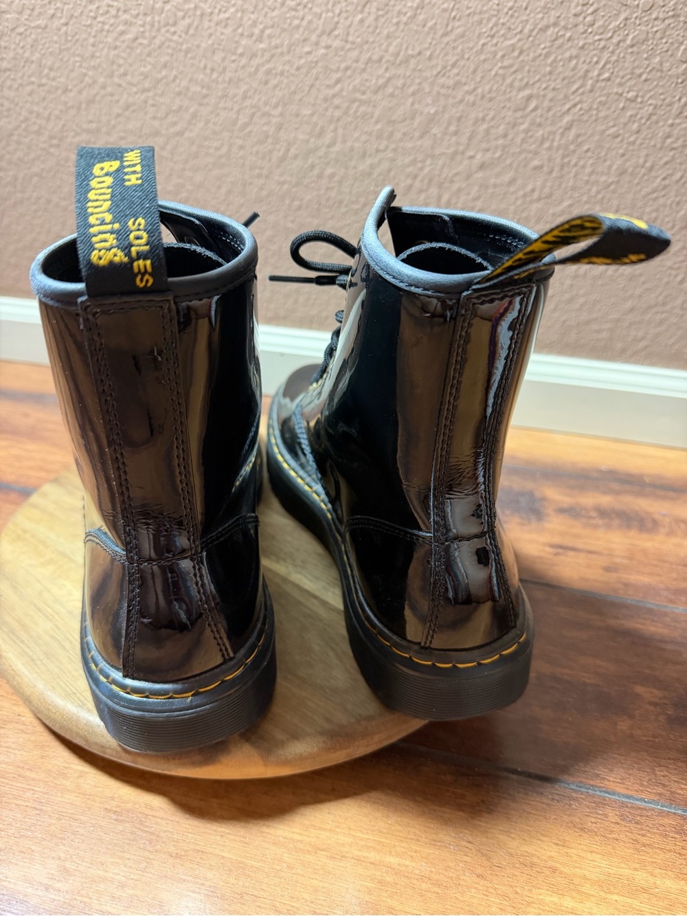 Dr. Martens Black Zavala Patent Leather Lace Up Combat Boots Women’s Size 9 - Picture 5 of 10